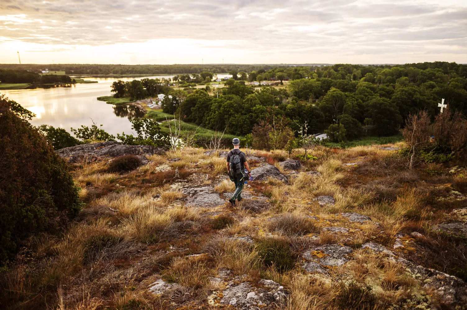 Utsikt från berg över Fäjö i Karlskrona skärgård