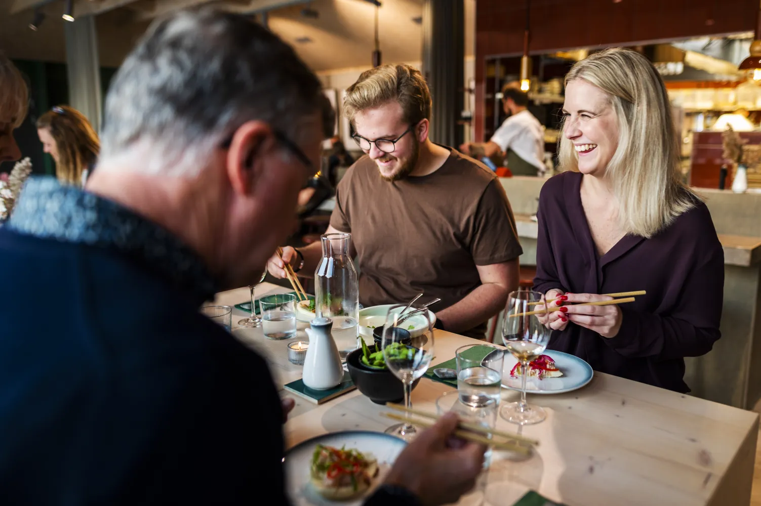 Par på restaurang