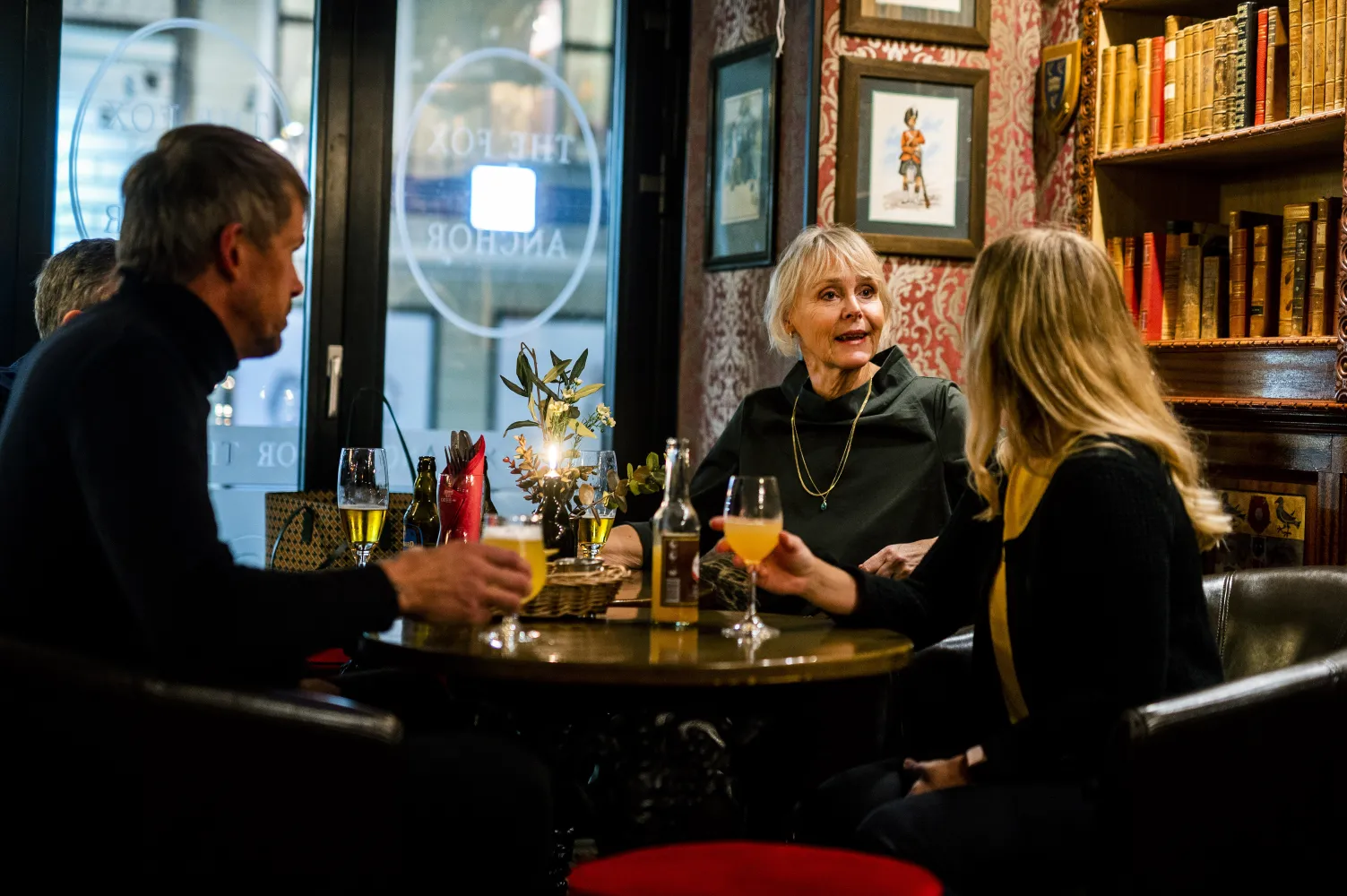 Människor på restaurang