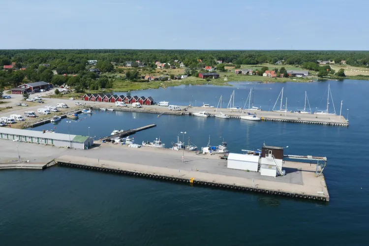 Flygfoto sandhamn gästhamn