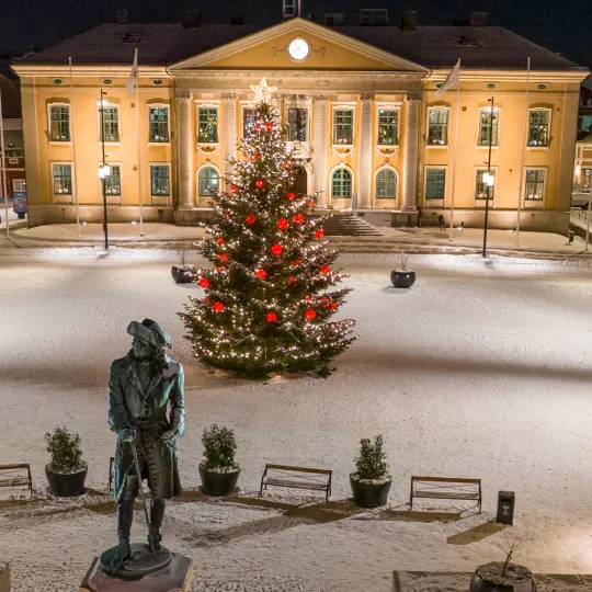 Stortorget i Karlskrona i vinterskrud